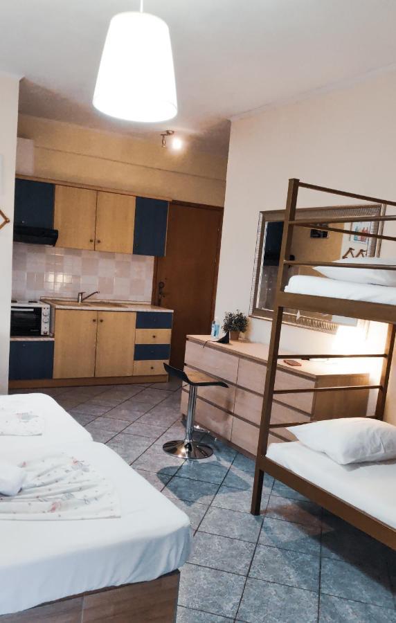 Jimmy'S Rooms Nea Potidea エクステリア 写真